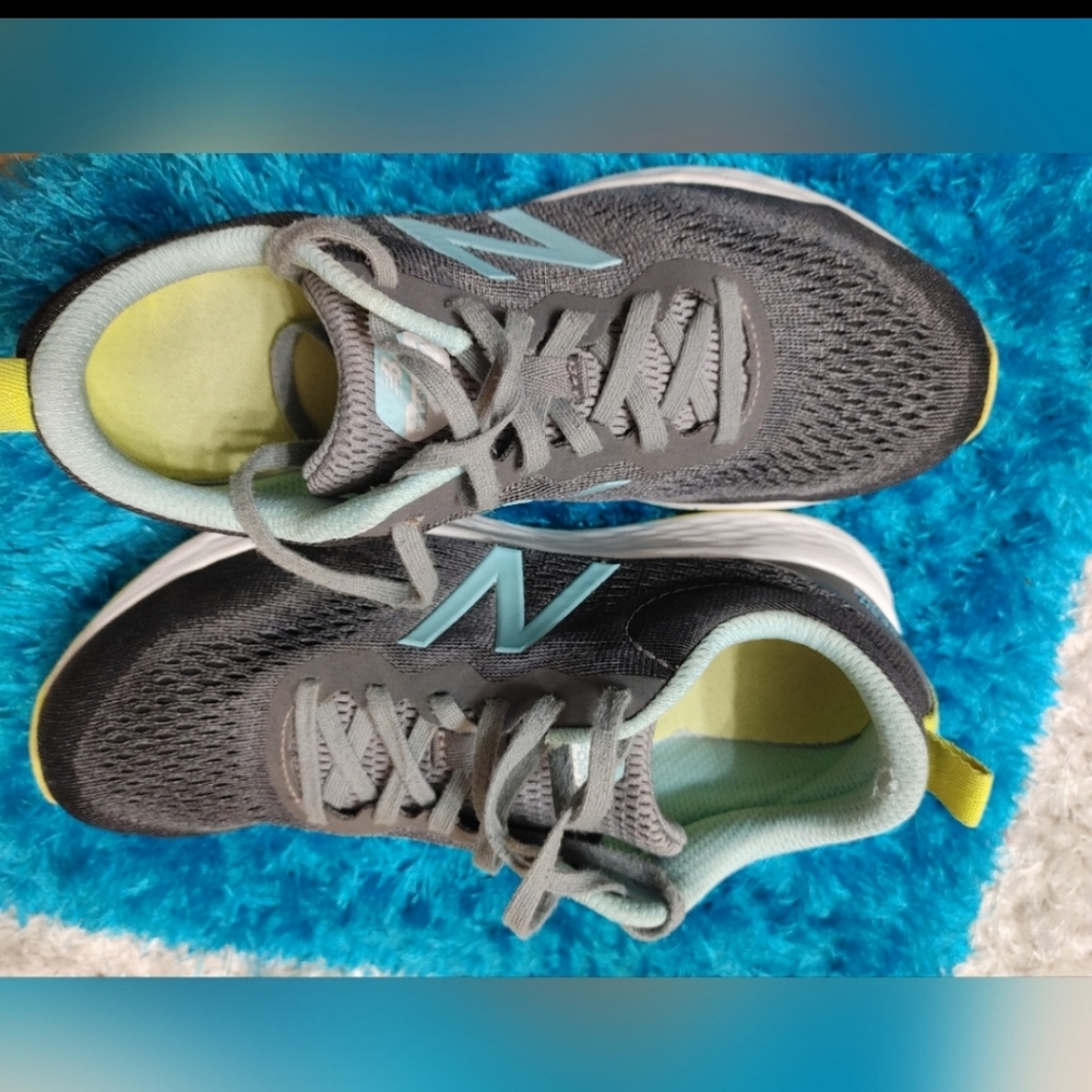 NEW BALANCE Blue, Grey Athletic Running Sneakers Size 9.5 - Picture 8 of 10